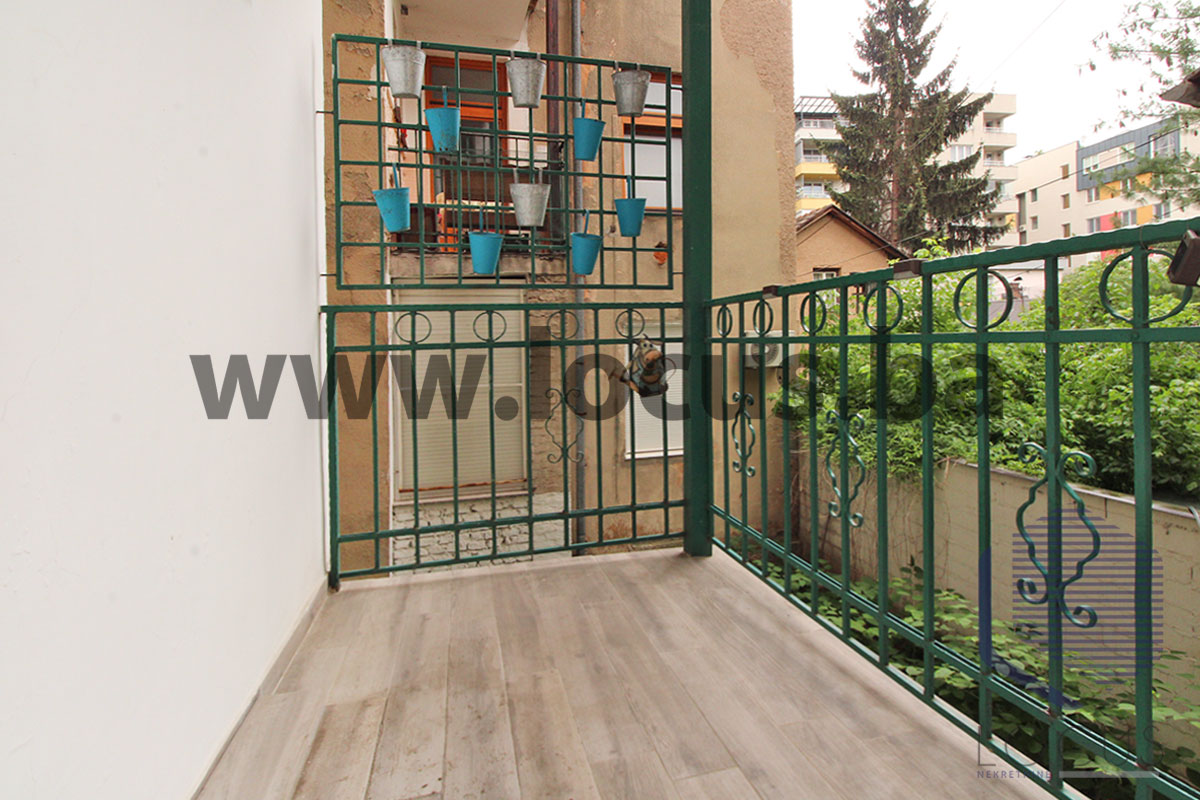 12 Balkon.jpg